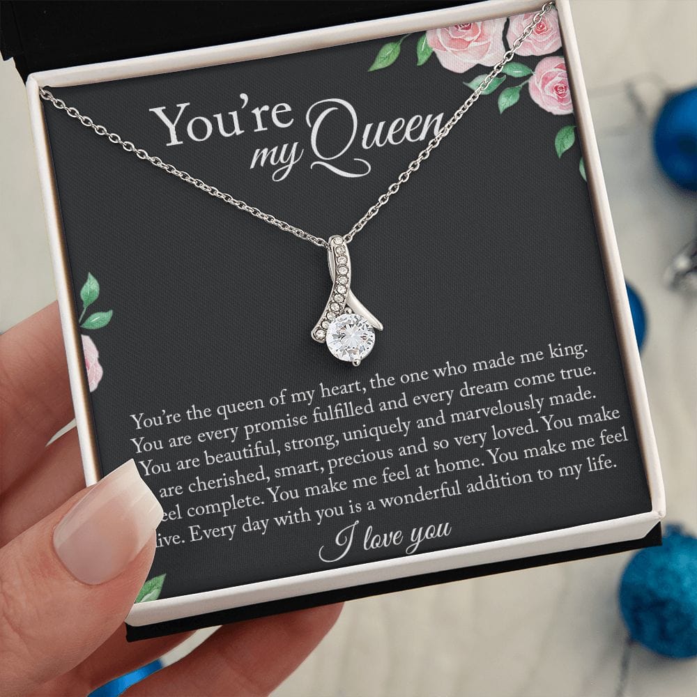 You're my Queen - Alluring Beauty Necklace