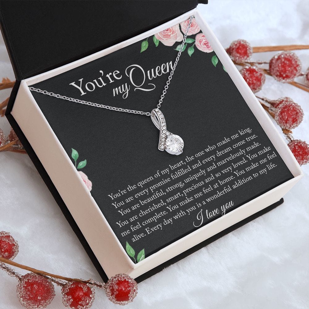 You're my Queen - Alluring Beauty Necklace